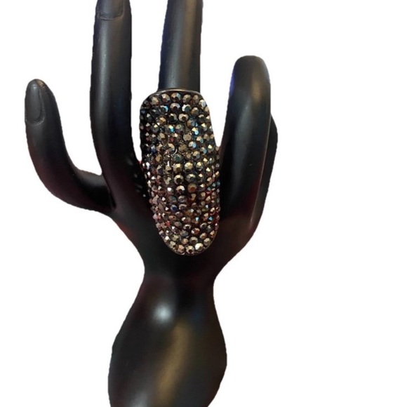 Black Rhinestone Statement Ring - Picture 2 of 5